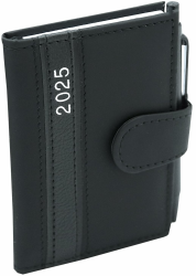 Taschenkalender 2025 A7 mit Kugelschreiber und Halterung in feiner Lederoptik, Terminplaner 2025 mit Stift Timer inkl. Jahreskalender und Wochenübersicht (Schwarz) Angebot bei HelloDeals