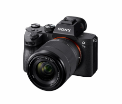 Sony Alpha 7 III | Spiegellose Vollformat-Kamera mit 28-70 mm f/3.5-5.6 Zoom-Objektiv (Schneller 0,02s AF, optische 5-Achsen-Bildstabilisierung) Kit inkl. Objektiv SEL2870 Single Angebot bei HelloDeals