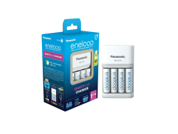 eneloop SmartPlus Ladegerät, für 1-4 AA/AAA NI-MH Akkus, 1.5 Stunden Ladezeit, 10 Sicherheitsfunktionen, inkl. 4 eneloop AA Akkus (2000 mAh) Schnellladegerät mit 4x eneloop AA Angebot bei HelloDeals