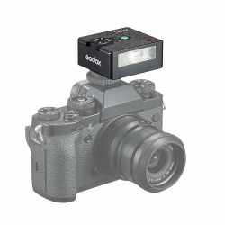 Godox iM30 Mini-Blitz Speedlite,Kamerablitz GN15 mit 7 Blitzleistungsstufen,CCT 6500K±200K mit optischer S1/S2-Steuerung für Canon Fuji Sony Nikon DSLR-Kameras mit Blitzschuh Angebot bei HelloDeals