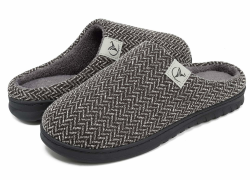 VIFUUR Damen Herren Hausschuhe Memory Foam Pantoffeln Wolle-Like Plüsch Futter Hohe Dichte Warme Indoor Outdoor Anti-Rutsch-Gummisohle Slip On Schuhe 44/45 EU Ren Schwarz Angebot bei HelloDeals