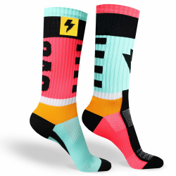 Sport-Socken für Männer und Frauen - Ideale Socken für Laufen, Basketball, Radfahren und Padel - Inshock Barcelona 35-38 Gas Türkis-Rosa Angebot bei HelloDeals