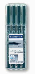 STAEDTLER permanenter Universalstift Lumocolor, wisch- und wasserfest, sekundenschnell trocken, nachfüllbar, Linienbreite 0,6 mm, 4 schwarze Marker in stabiler STAEDTLER Box, 318-9WP4HZ Angebot bei HelloDeals