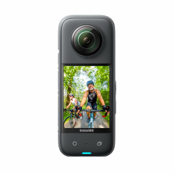 Insta360 X3 mit Stickern: wasserdichte 360° Action Kamera mit 1,27 cm (1/2 Zoll)-Sensor, 5,7 K 360°, 72 MP 360° Fotos, Stabilisierung, 5,8 cm (2,29 Zoll)-Touchscreen, Vibrationserkennung und mehr Angebot bei HelloDeals