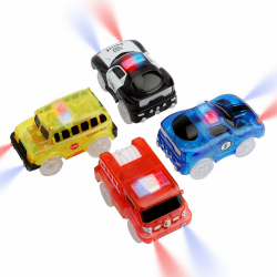 Tracks Cars 4 Pack Spielzeug Magic Auto mit 5 LED Blinkenden Lichtern, Spielzeugautos leuchten im Dunkeln, kompatibel mit den meisten Tracks für Kinder, Jungen und Mädchen Angebot bei HelloDeals