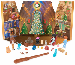Wizarding World Harry Potter Magical Minis Adventskalender 2023 mit Mini-Zauberstab, 3 Spielfiguren und weiteren Überraschungen, Spielzeug für Kinder ab 6 Jahren, Fanartikel Angebot bei HelloDeals