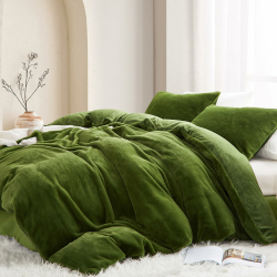 Lanqinglv Plüsch Bettwäsche 200x200 Grün Weiß Kunstfell Flauschig Winterbettwäsche Warme Kuschelig Flanell Fleece Biber Unifarben Bettbezug mit Reißverschluss und 2 Kissenbezug 80x80cm Angebot bei HelloDeals