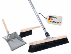 BawiTec Profi Kehrbesen Set Kehrset XL Besen 60cm Saalbesen #0715 inkl. Metall-Teleskopstiel verstellbar,Handfeger 28cm,Metall-Kehrschaufel mit Holzgriff,stabil robust,feine weiche Kunsthaar-Borsten Angebot bei HelloDeals