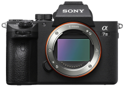 Sony Alpha 7 III | Spiegellose Vollformat-Kamera (Schneller 0,02s AF, optische 5-Achsen-Bildstabilisierung im Gehäuse), Schwarz Angebot bei HelloDeals