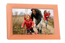 4G Digitaler Fotorahmen für die ältere Generation - Arbeitet mit 4G oder mit Wi-fi - Teilen Sie Bilder einfach mit Ihren Großeltern - Bildschirm 10 Zoll Angebot bei HelloDeals