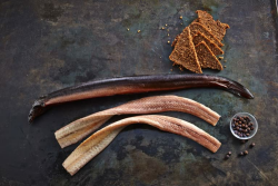 🐟 Räucheraalfilet - Über Buchenholz geräuchert - 500g grätenfrei 🌊 Angebot bei HelloDeals