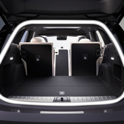 🚗 Dynamic Flowing Car Trunk Light Strip - Auto Kofferraum LED Streifen 🌟 Angebot bei HelloDeals