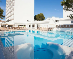 HAMMERDEAL MALLORCA - 1 Woche Mallorca im strandnahen 4-Sterne-Hotel für sagenhafte 214 Euro! Inklusive Flügen & Frühstück  ab 214 € p.P.