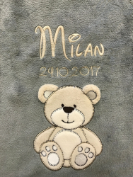 🌟 Exklusives Angebot! Personalisierte Babydecke mit Name und Geburtsdatum bestickt 🐻 Angebot bei HelloDeals
