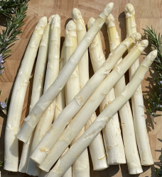 🌱 Premium-Qualität: Bleichhof Bleichspargel (geschält und vakuumiert) aus eigenem Anbau - 2 kg (1er Pack) Angebot bei HelloDeals