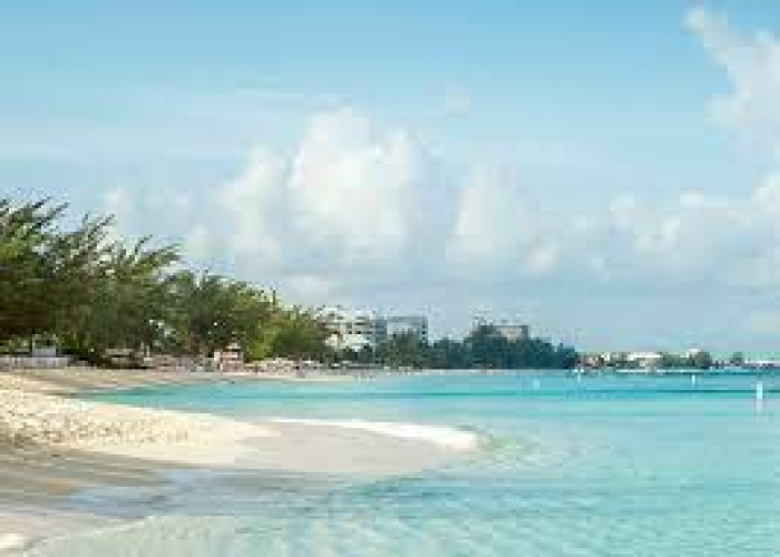 Hin-& Rückflug Frankfurt - Grand Cayman (George Town) ab 421€ pro Person