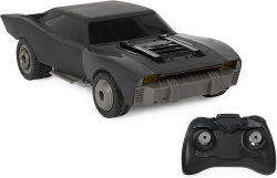 Spin Master "The Batman" Turbo Boost Batmobile mit Wheelie-Funktion, RC (schwarz, 1:15)
