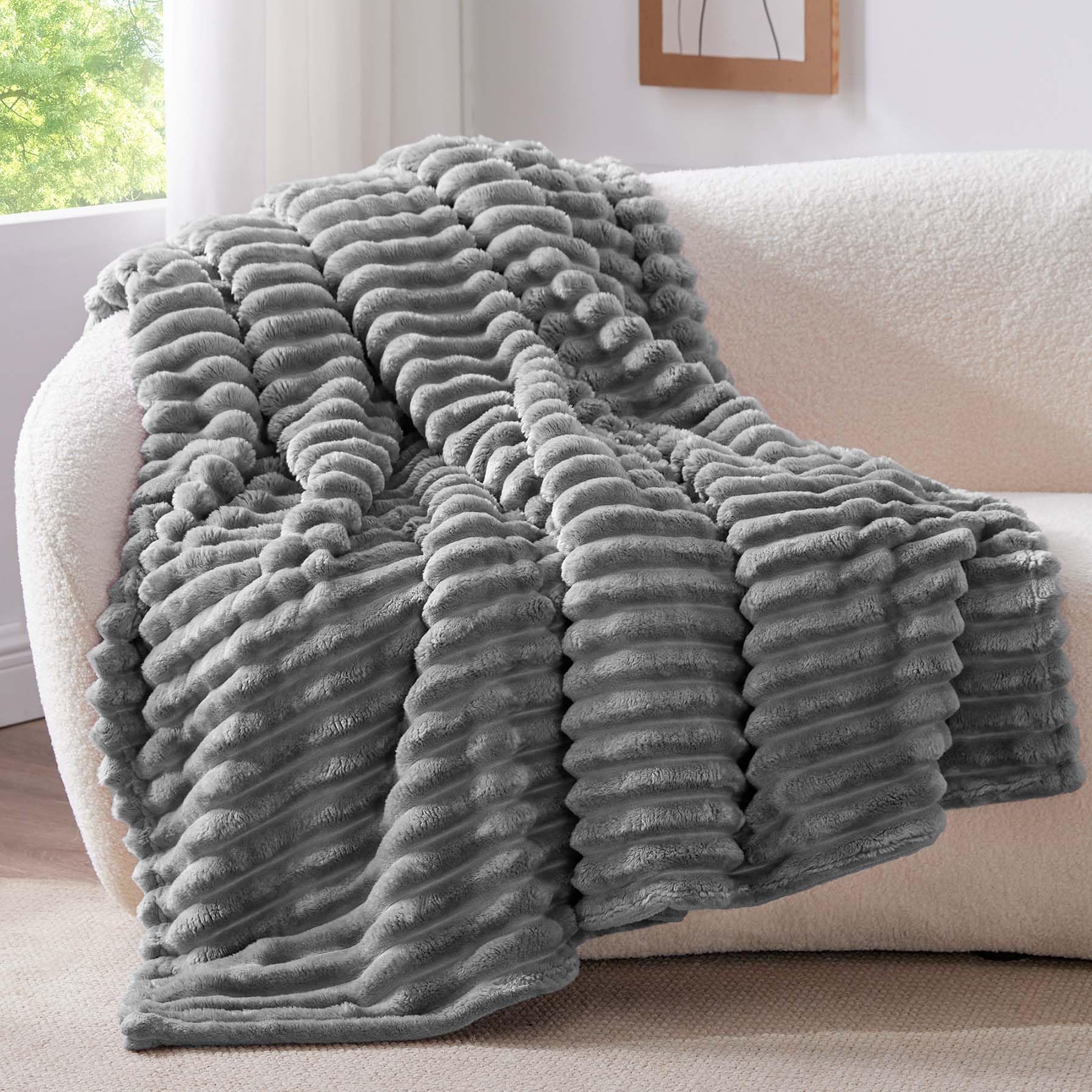 BEDELITE Kuscheldecke Flauschig Decke Klein - weiche Flanell Decken Grau 125x150 🛋️ Angebot bei HelloDeals