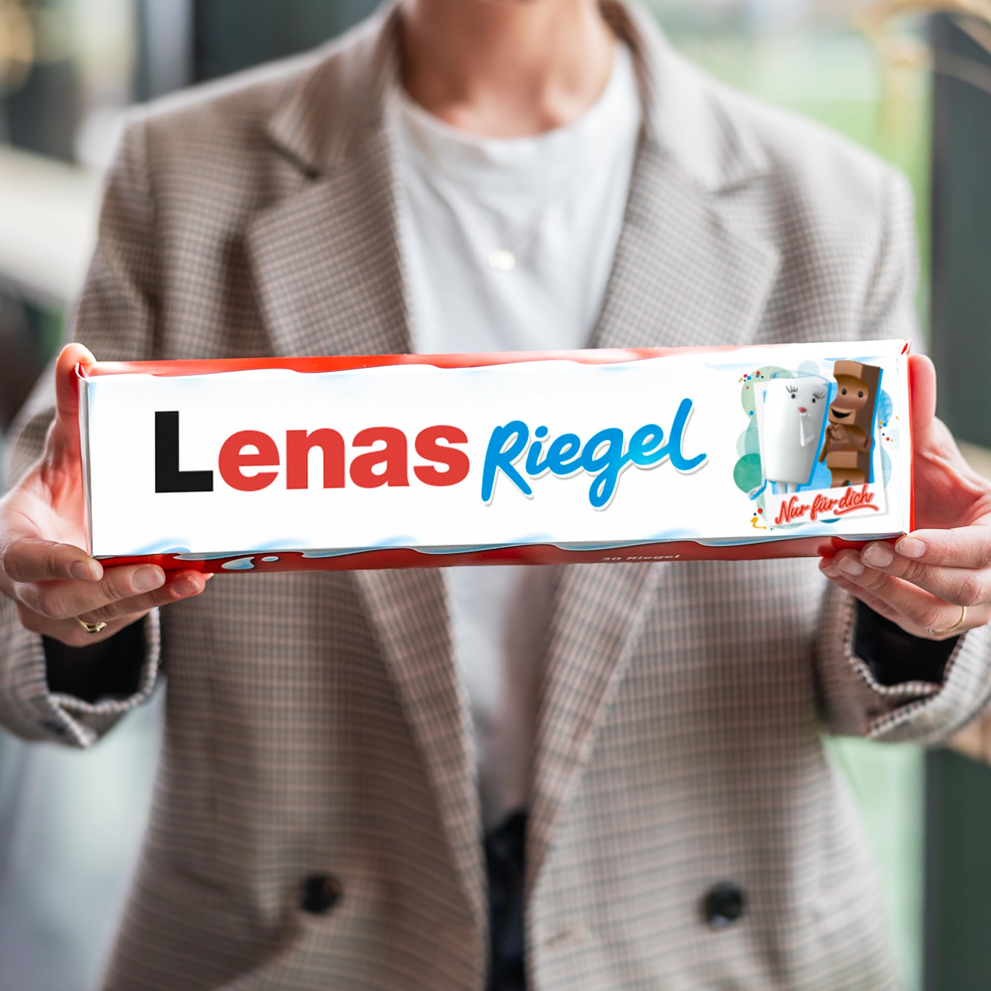 XXL kinder Riegel personalisiertes Geschenk mit Name - Geburtstagsgeschenk für Männer und Frauen personalisiert mit 3x 10er Packung kinder Riegel Schokolade (630 gramm) Angebot bei HelloDeals