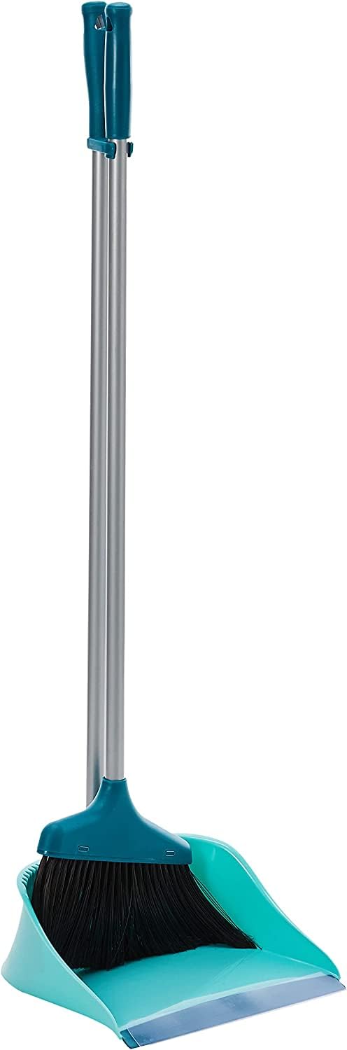 Leifheit Kehrset Classic mit Stiel und offener Schaufel, Kehrschaufel Set mit gesplissten Borsten, Besen und Kehrschaufel mit extra langer Gummilippe Angebot bei HelloDeals