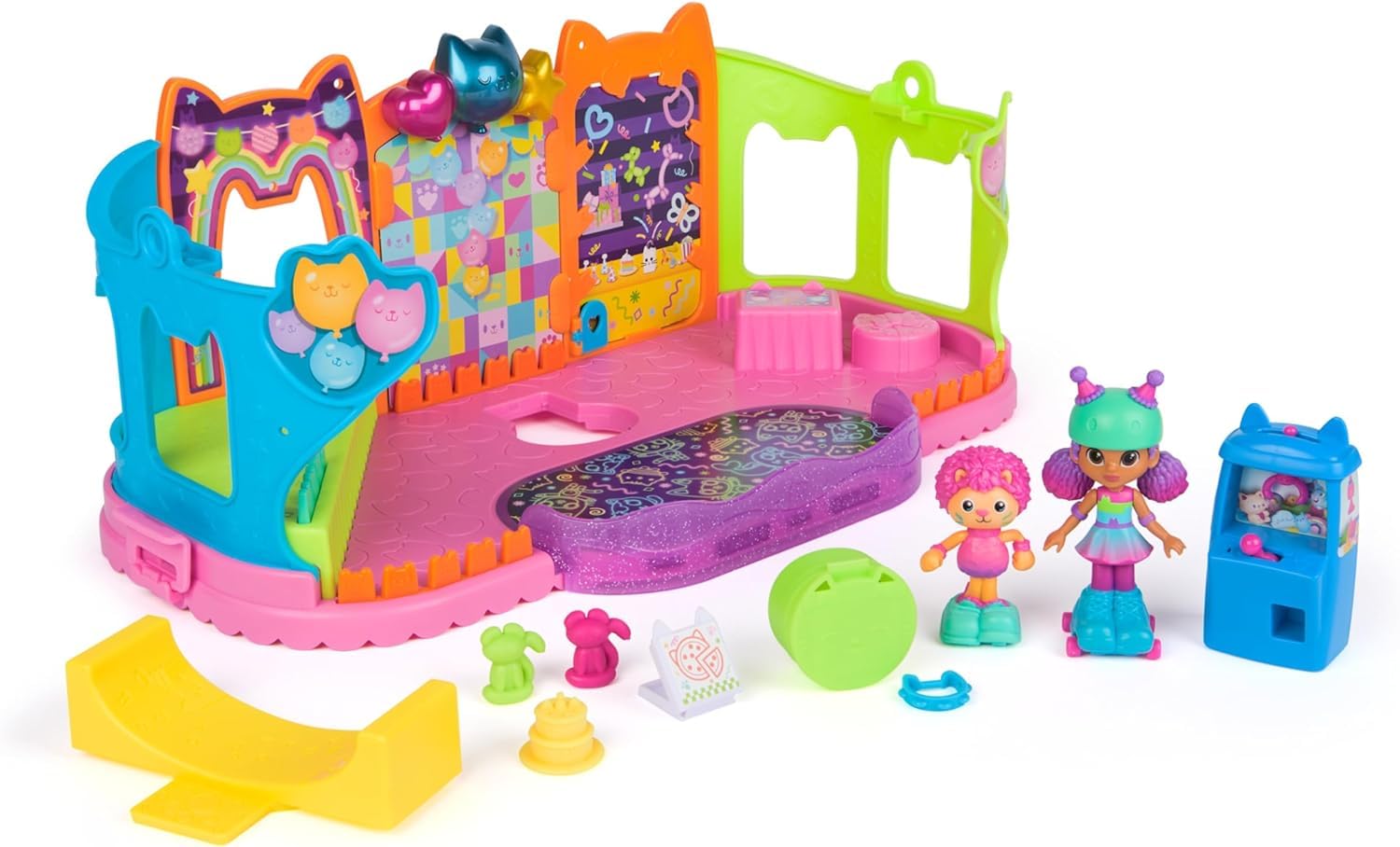 Gabby’s Dollhouse, Partyraum Spielset, Skate-Park Dachgeschoss Zimmer mit Gabby und Marty-Figur, Möbeln und Zubehörteilen, ab 3 Jahren Angebot bei HelloDeals
