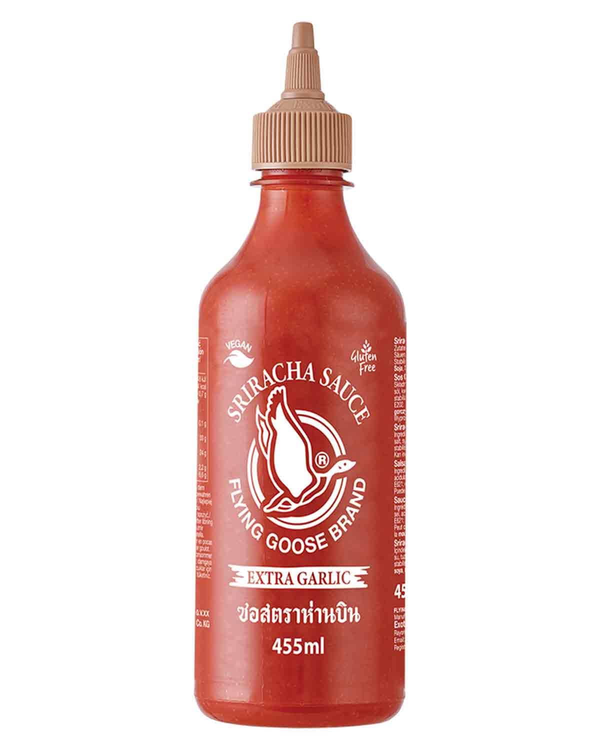 FLYING GOOSE Sriracha Chilisauce, mit extra Knoblauch, scharf, braune Kappe, scharfe Würzsauce aus Thailand, 1 x 455 ml Angebot bei HelloDeals