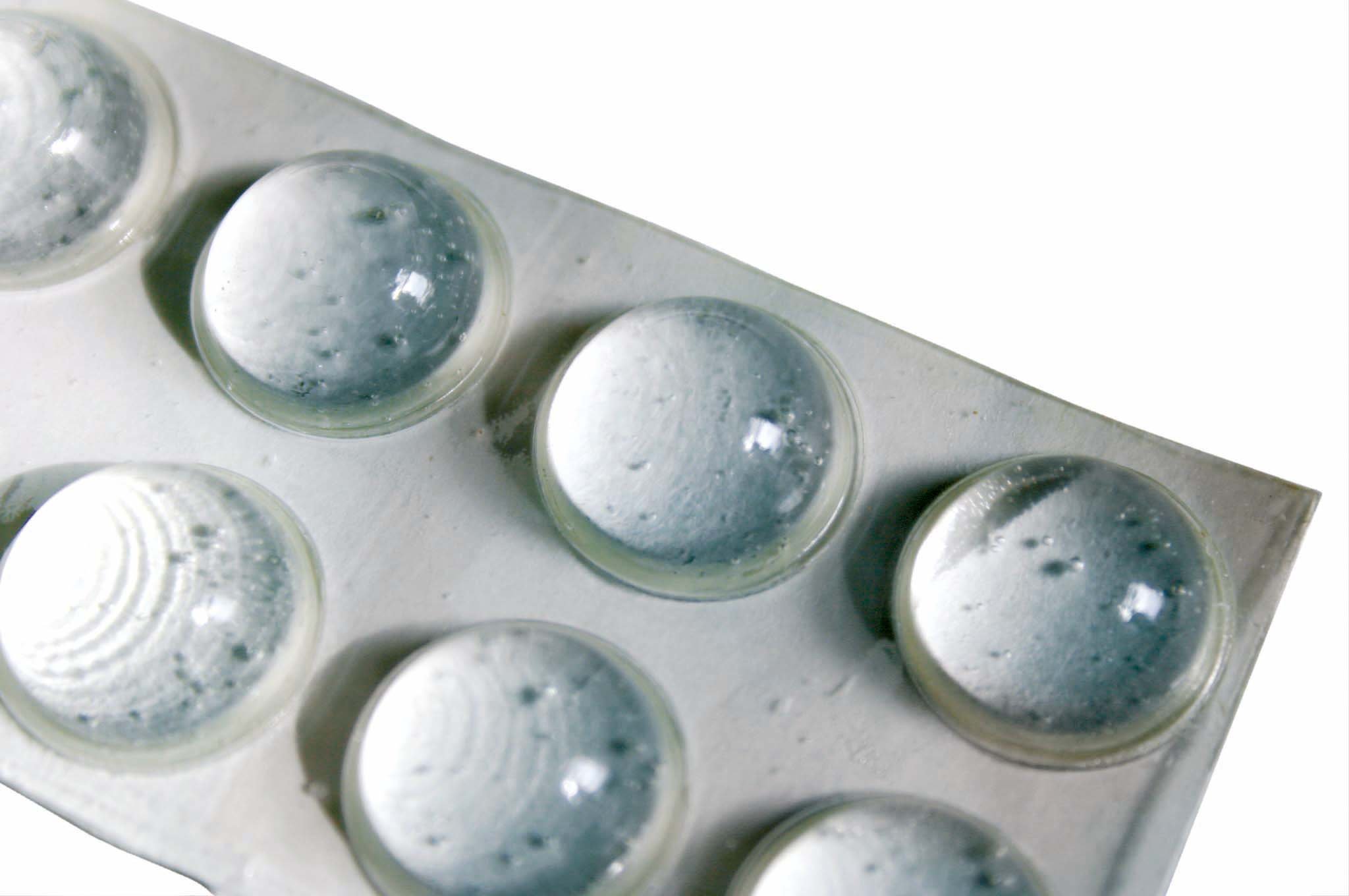 Bump On - Scheibengriffe transparent Selbstklebend - 8Stk - 15mm - für das Terrarium als Abstandhalter für Heizmatte - Terrariengriffe, Schiebescheibe Angebot bei HelloDeals