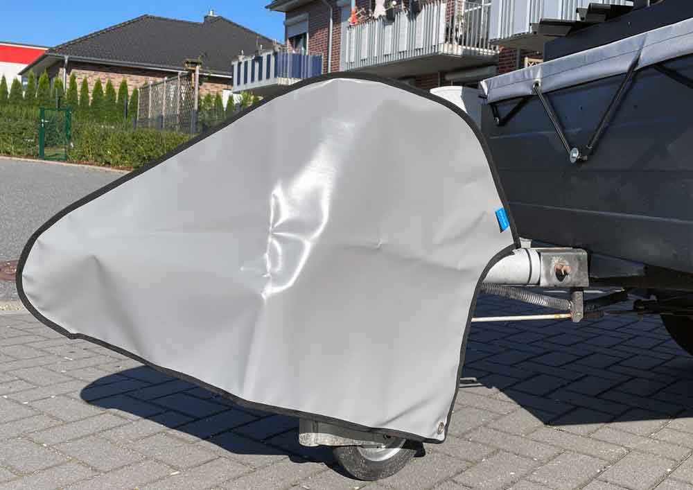 Deichselabdeckung Wohnwagen | Deichselhaube für Pkw-Anhänger aus LKW-Plane (670g/m²) | Robust, UV-beständig & Langlebig (Grau, 91 x 59 cm | Gr. 13) 91 x 59 cm | Gr. 13 Grau Angebot bei HelloDeals