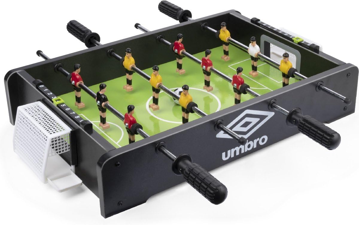 Umbro Mini Tischkicker - Kickertisch mit 12 Spielern - Kompakter Tischfußball für Kinder und Erwachsene - Inkl. 2 Mini Fußballen - Schwarz Angebot bei HelloDeals