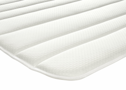 Traumnacht SleepGuard Kaltschaum-Topper, Matratzenauflage, Schoner für Matratze bis 30 cm, Allergiker geeignet, Öko-Tex Zertifiziert, 90 x 200 cm, produziert nach deutschem Qualitätsstandard Angebot bei HelloDeals