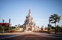 mydays Geschenkgutschein: Disneyland® Paris – Dein Wertgutschein über 249,90 € Angebot bei HelloDeals