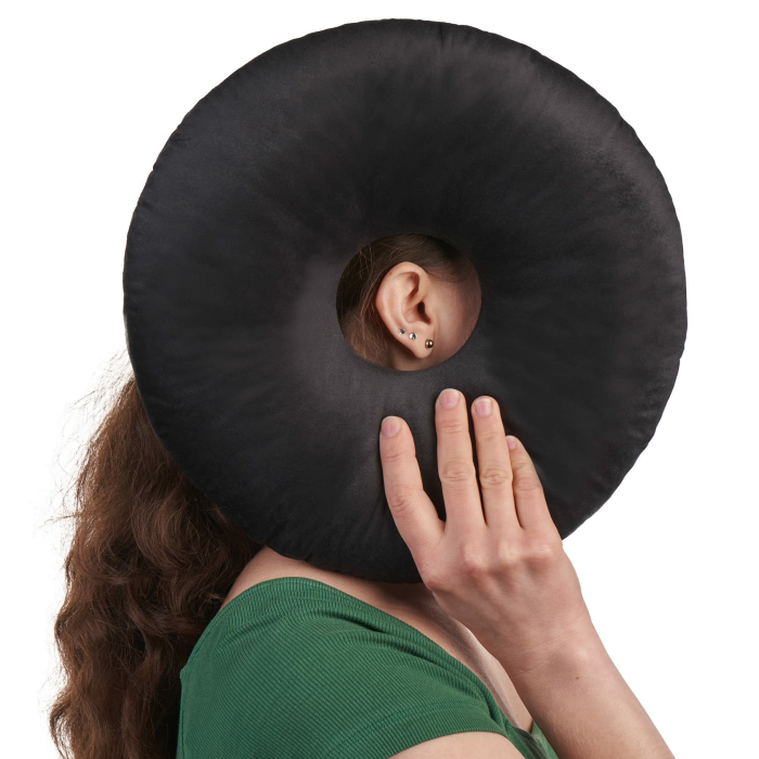 ODOXIA Piercing Kissen mit Loch | Für Ohr gegen Ohrenschmerzen | Donut Kissen | Ohrkissen | Sleepingring für Seitenschläfer zur Schmerzlinderung im Ohr | Piercing Pillow (Black) Angebot bei HelloDeals