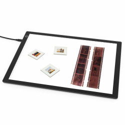 DigitPro Negativ-Diascanner, 12 x 9 Inch LED Light Panel Slide Scanner for Digitizing Portable LED Light Table Scan | Convert 35 mm Slides to Digital JPG Images for Negatives and Film Photo Slides Angebot bei HelloDeals