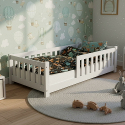 Juskys Kinderbett Naya - 90x200 cm Bett mit Rausfallschutz & Lattenrost - Holz Bodenbett für Kinder 3-10 Jahre - modernes Bettgestell Weiß Angebot bei HelloDeals