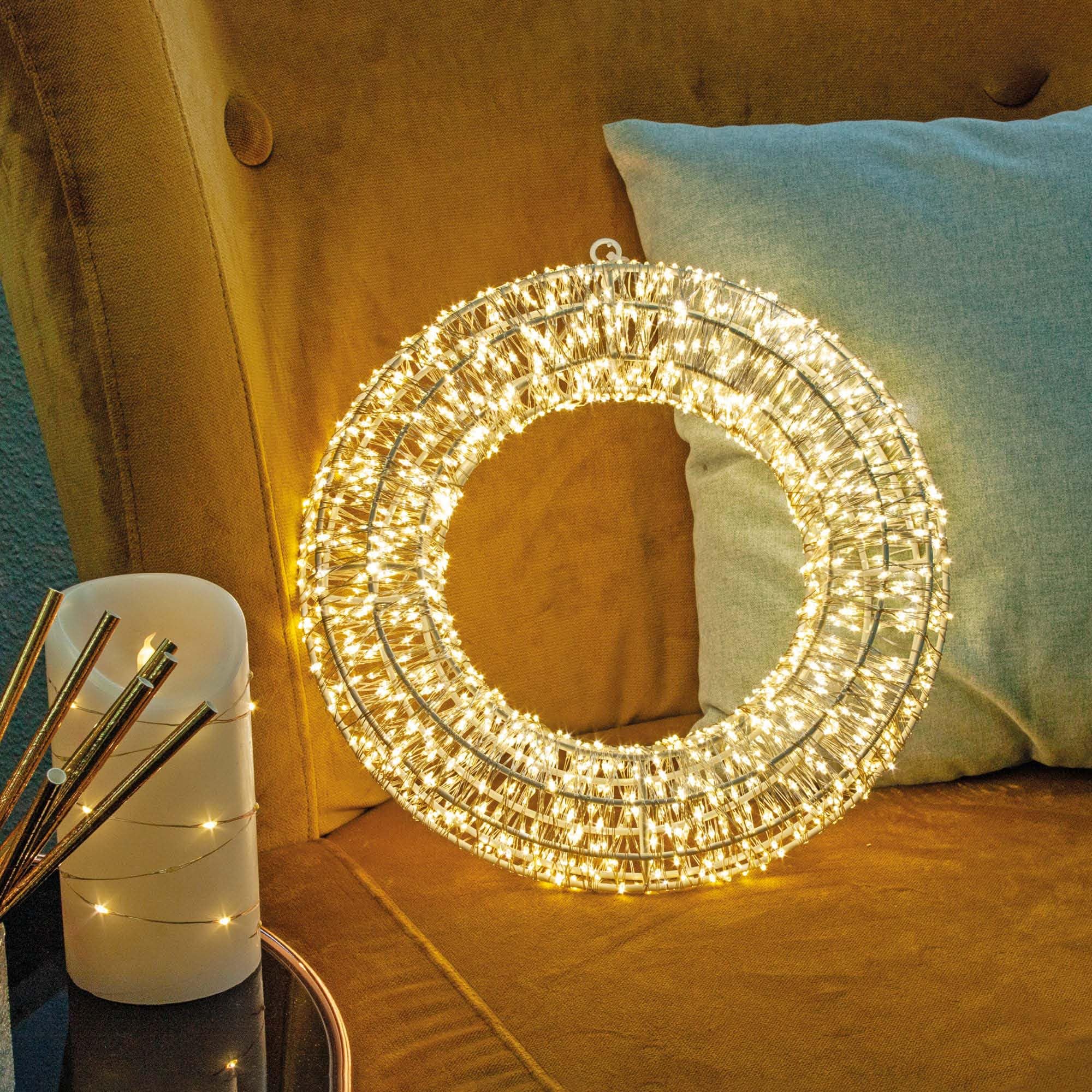 hellum LED Lichterkranz mit Timer Ø30cm, mit Tauperlen LED Lichterkette außen und innen 1440 warmweiße Lichter, Außen-Transformator, Weihnachtsdeko Fenster, Hochzeitsdeko, Gartendeko 153095 Warmweiß - Kranz mit Tauperlen-lichterkette ø 30cm / 1440 LED Angebot bei HelloDeals