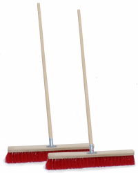 Kolor 2 STK. Straßenbesen Industriebesen Kehrbesen, wählbare Breiten Gartenbesen, Besen für Straßen, Draußen, Hof & Garten, PVC Borsten, Metall-Stielhalter verschraubt (50 cm mit 150 cm Stiel) Angebot bei HelloDeals
