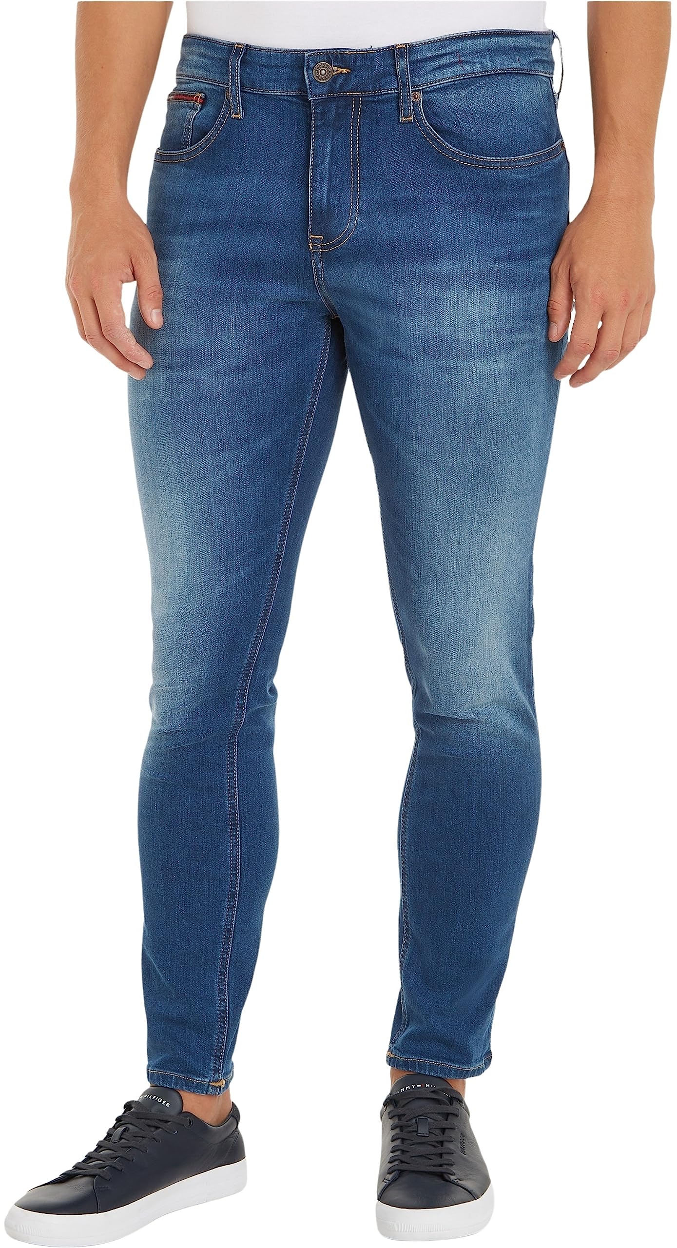 Tommy Jeans Herren Jeanshosen Austin Slim Tapered Wmbs Dm0dm09550 28W / 32L Blau (Wilson Mid Blue Stretch) Angebot bei HelloDeals