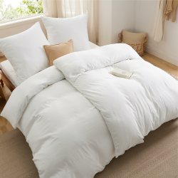 BEDSURE Bettwäsche 135x200 4teilig Bettbezug - Weiche Baumwollähnlich Bettwäsche-Set 135 x 200 cm 2er Set mit 2 Kissenbezüge 80x80 cm, ÖKO-TEX Deckenbezug Bedding Weiß mit Reißverschluss 4 teilig 135 x 200 cm + 2 x Kissenbezuge 80x80 cm Weiß Angebot bei HelloDeals