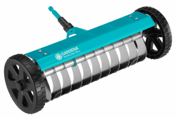 Gardena combisystem-Vertikutier-Boy: Hand-Vertikutierer zur Beseitigung von Moos, Unkraut und Rasenfilz, 32 cm Arbeitsbreite, mit robusten Rädern und Hubachse zum leichteren Arbeiten (3395-88) Vertikutier-Boy (32 cm) Single Angebot bei HelloDeals