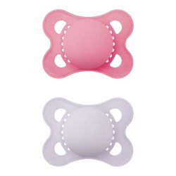 MAM Original Beruhigungssauger 2-6 Monate (2er-Set) MAM Schnuller 2-6 Monate mit kiefergerechtem Sauger aus Kautschuk, 2er Set Babyzubehör mit praktischem Sterilisator-Schnullerhalter, Pink/Lila Angebot bei HelloDeals