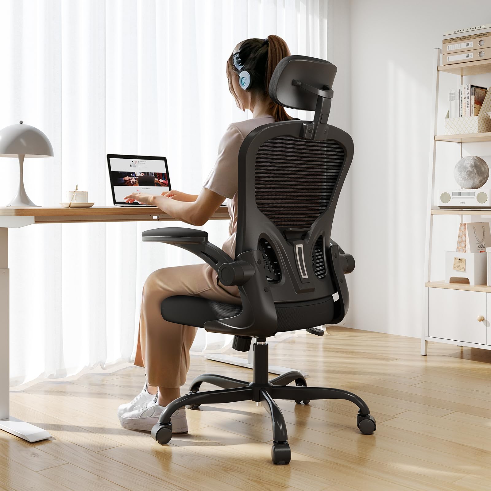 Synorla Schreibtischstuhl Bürostuhl Ergonomisch mit 150 KG Tragkraft, Ergonomischer Bürostuhl mit Stundenlangen Komfort, 360° Drehbareoffice Chair mit Verstellbarer Lendenwirbelstütze, Schwarz Schwarz Mit Kopfstütze Angebot bei HelloDeals