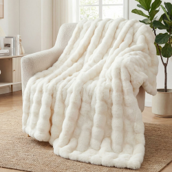 Kuscheldecke Kaninchen Plüsch Decke Super Soft Wohndecke Dick 1000 G/M² Flanell Decke Couchdecke Warme Überwurfdecke Sofadecke Vielseitig Blanket Für Bett Sofa Schlafzimmer Büro Weiß 180 x 230cm 180 x 230cm Einfarbig Weiß Angebot bei HelloDeals